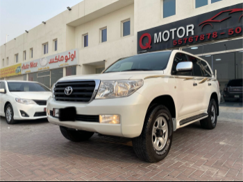 Toyota  Land Cruiser  GXR  2009  Automatic  330,000 Km  6 Cylinder  Four Wheel Drive (4WD)  SUV  White