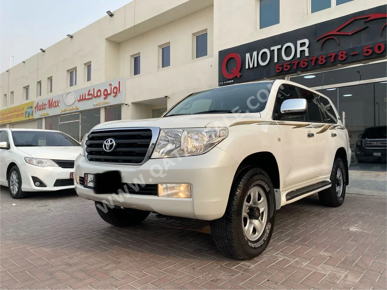 Toyota  Land Cruiser  GXR  2009  Automatic  330,000 Km  6 Cylinder  Four Wheel Drive (4WD)  SUV  White
