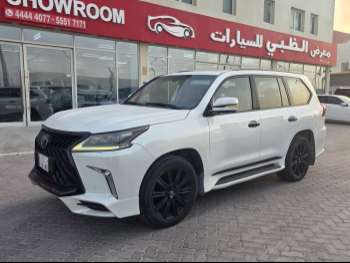 Lexus  LX  570  2011  Automatic  253,000 Km  8 Cylinder  Four Wheel Drive (4WD)  SUV  White