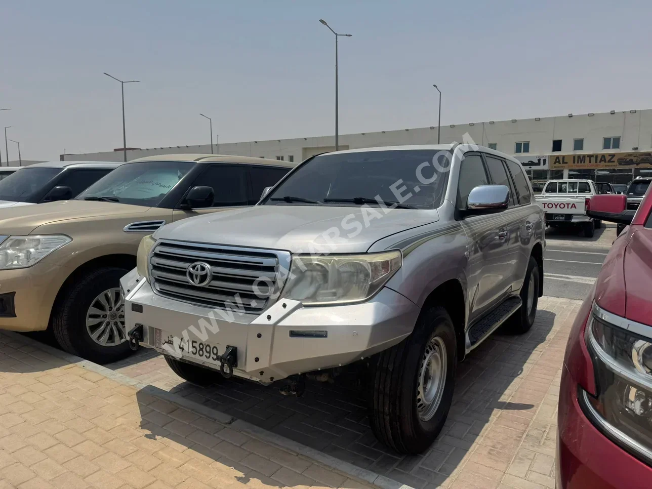 Toyota  Land Cruiser  VXR  2010  Automatic  418,000 Km  8 Cylinder  Four Wheel Drive (4WD)  SUV  Silver