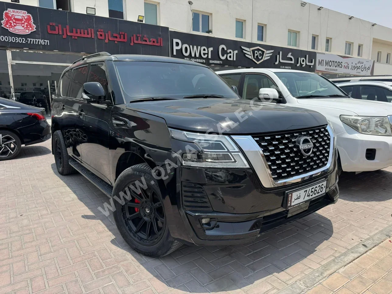 Nissan  Patrol  Platinum  2012  Automatic  154,000 Km  8 Cylinder  Four Wheel Drive (4WD)  SUV  Black