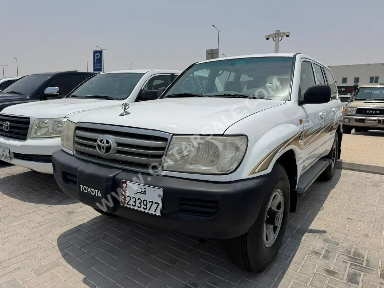 Toyota  Land Cruiser  GX  2006  Manual  400,000 Km  6 Cylinder  Four Wheel Drive (4WD)  SUV  White