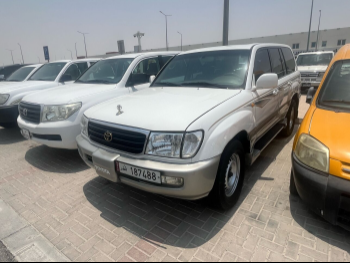 Toyota  Land Cruiser  G  2002  Automatic  315,000 Km  6 Cylinder  Four Wheel Drive (4WD)  SUV  Silver