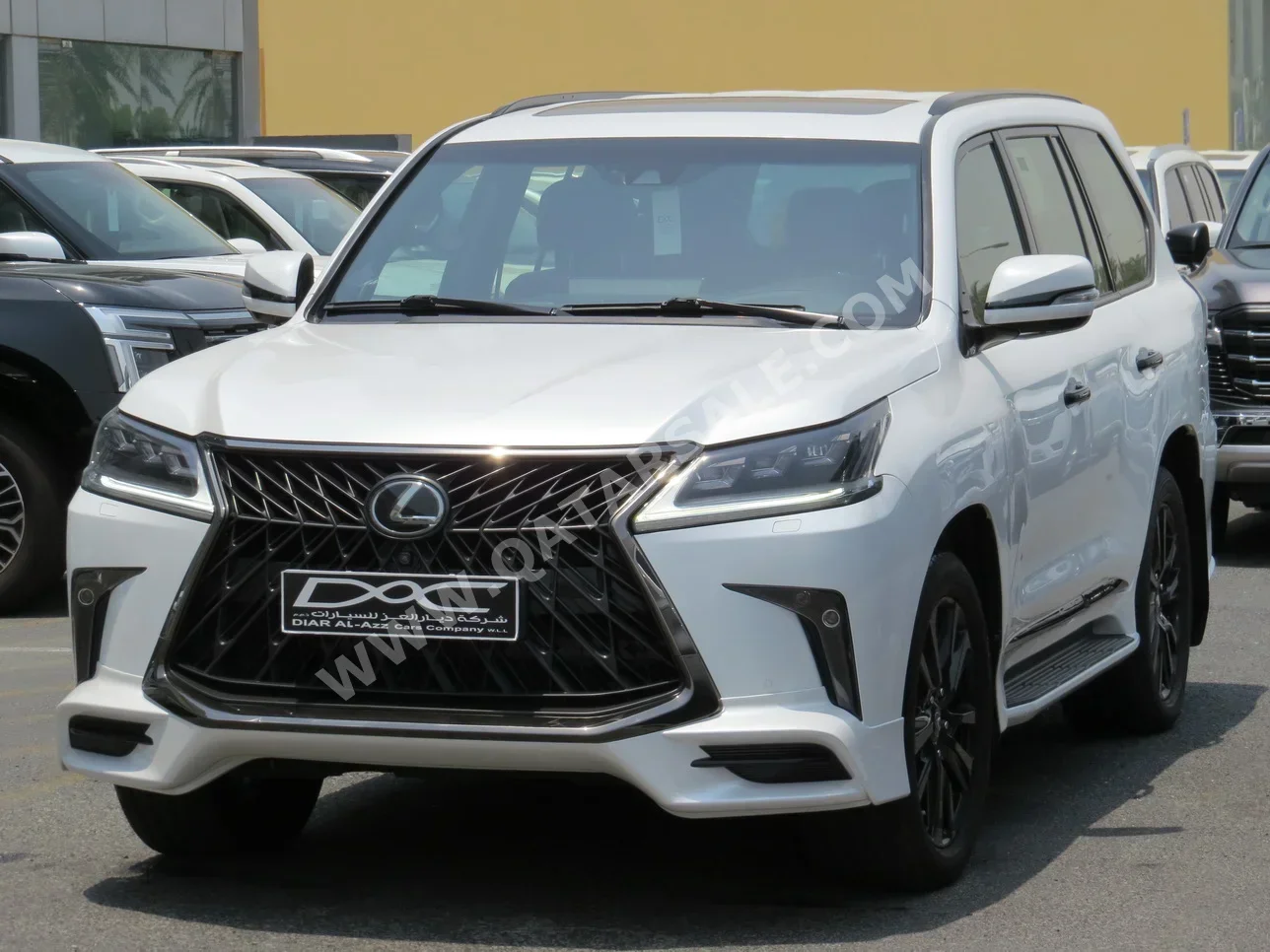 Lexus  LX  570 S Black Edition  2019  Automatic  194,000 Km  8 Cylinder  Four Wheel Drive (4WD)  SUV  White