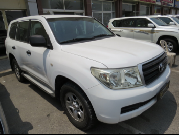 Toyota  Land Cruiser  G  2011  Automatic  85,000 Km  6 Cylinder  Four Wheel Drive (4WD)  SUV  White