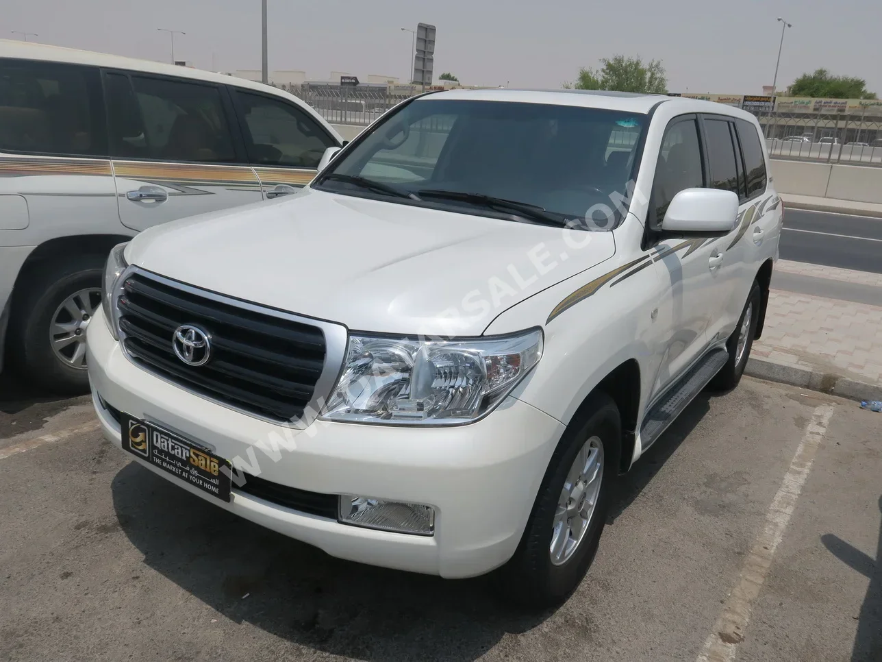 Toyota  Land Cruiser  GX  2011  Automatic  202,000 Km  6 Cylinder  Four Wheel Drive (4WD)  SUV  White