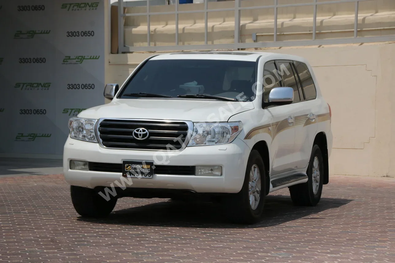 Toyota  Land Cruiser  GXR  2008  Automatic  440,000 Km  6 Cylinder  Four Wheel Drive (4WD)  SUV  White