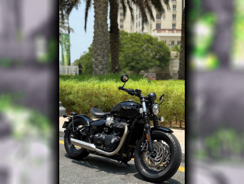 Triumph  Bonneville Bobber -  2025 - Color Black -  Warranty