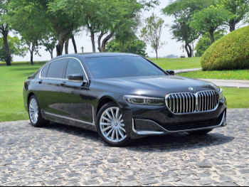 BMW  7-Series  730 Li  2022  Automatic  107,000 Km  4 Cylinder  Rear Wheel Drive (RWD)  Sedan  Black