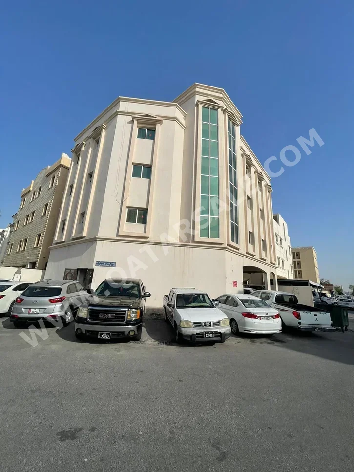 2 غرف نوم  شقة  للايجار  في الدوحة -  مدينة خليفة الجنوبية  غير مفروشة