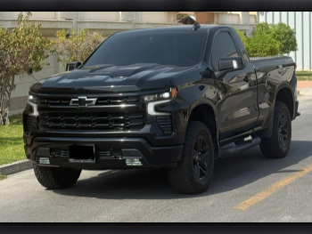 Chevrolet  Silverado  Trail Boss  2022  Automatic  64,000 Km  8 Cylinder  Four Wheel Drive (4WD)  Pick Up  Black