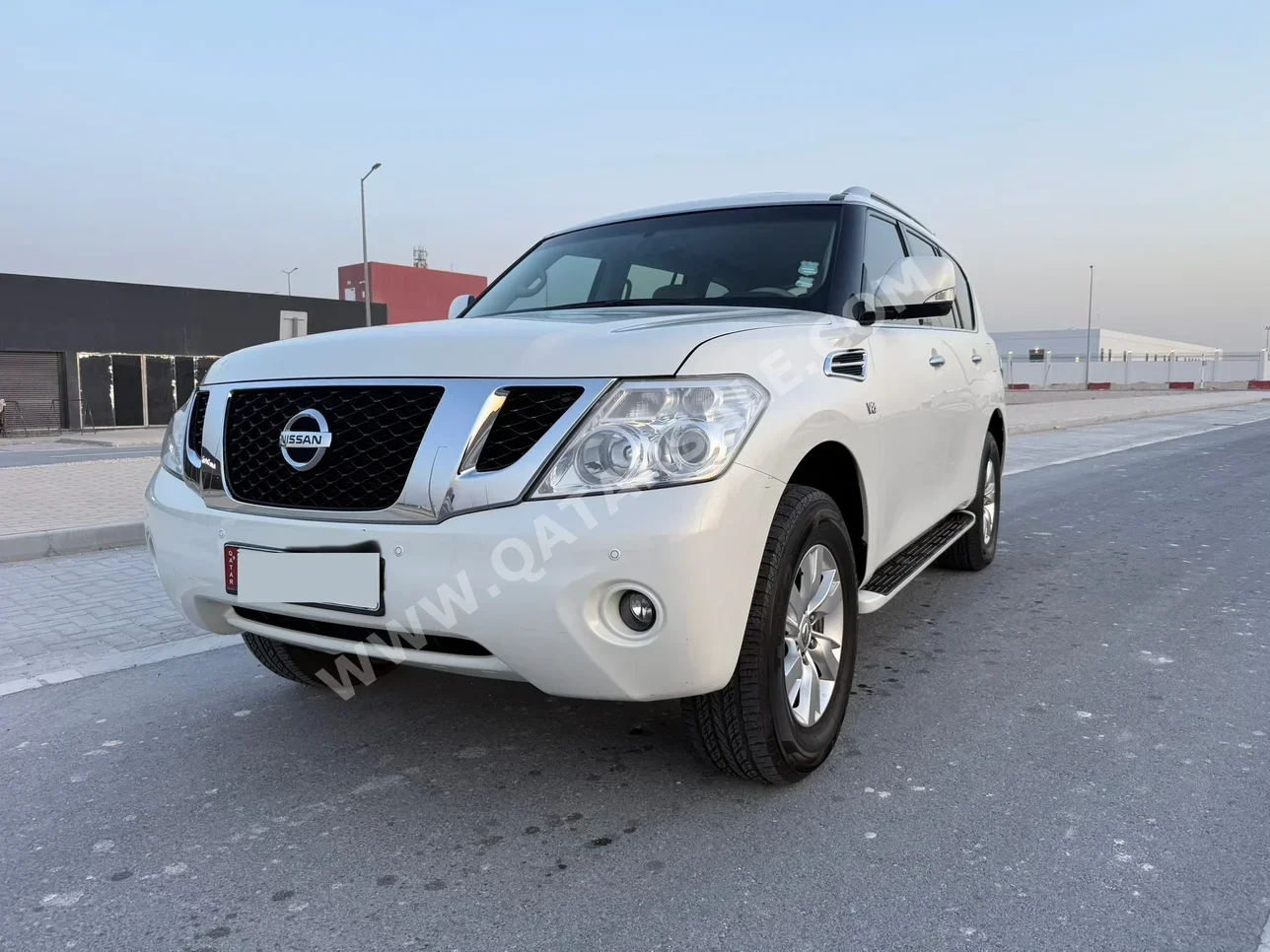 Nissan  Patrol  SE  2013  Automatic  76,000 Km  8 Cylinder  Four Wheel Drive (4WD)  SUV  White