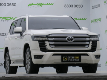 Toyota  Land Cruiser  GXR Twin Turbo  2022  Automatic  64,000 Km  6 Cylinder  Four Wheel Drive (4WD)  SUV  White