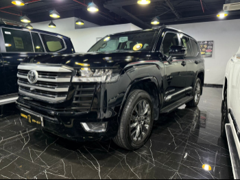 Toyota  Land Cruiser  GXR Twin Turbo  2023  Automatic  41,000 Km  6 Cylinder  Four Wheel Drive (4WD)  SUV  Black  With Warranty