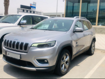 Jeep  Cherokee  Limited  2020  Automatic  122,000 Km  6 Cylinder  Four Wheel Drive (4WD)  SUV  Silver