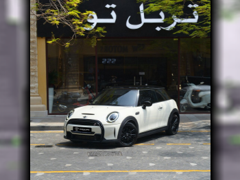 ميني  كوبر  اس  2023  اوتوماتيك  27,980 كم  4 سلندر  سحب امامي  هاتشباك  أبيض  تحت الضمان
