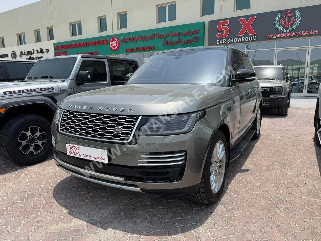 Land Rover  Range Rover  Vogue  2019  Automatic  48,000 Km  8 Cylinder  Four Wheel Drive (4WD)  SUV  Gray