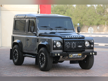 لاند روفر ديفيندر 90 ادفينجر 2016 عادي 19,400 كم 4 سلندر دفع رباعي اس يو في رمادي