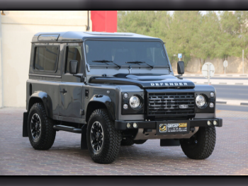 Land Rover  Defender  90 ADVENTURE  2016  Manual  19,400 Km  4 Cylinder  Four Wheel Drive (4WD)  SUV  Gray