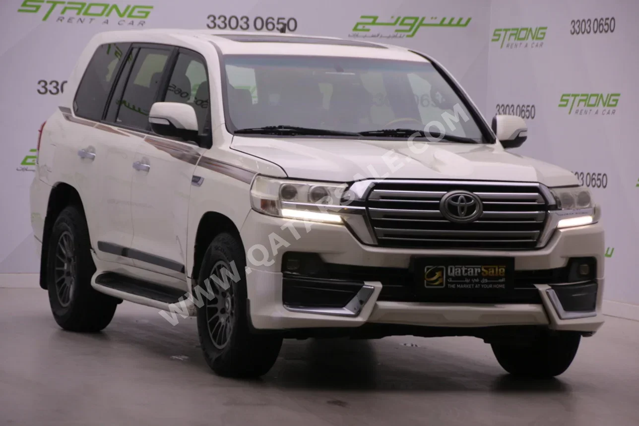 Toyota  Land Cruiser  GXR  2008  Automatic  250,000 Km  6 Cylinder  Four Wheel Drive (4WD)  SUV  Pearl