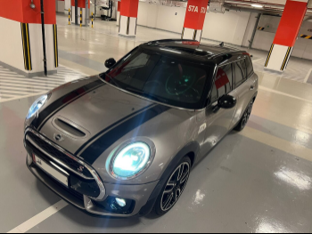 Mini  Cooper  Clubman S  2016  Automatic  54,000 Km  4 Cylinder  Front Wheel Drive (FWD)  Hatchback  Gray