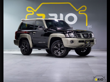 Nissan  Patrol  Super Safari  2023  Automatic  19,000 Km  6 Cylinder  Four Wheel Drive (4WD)  SUV  Black  With Warranty