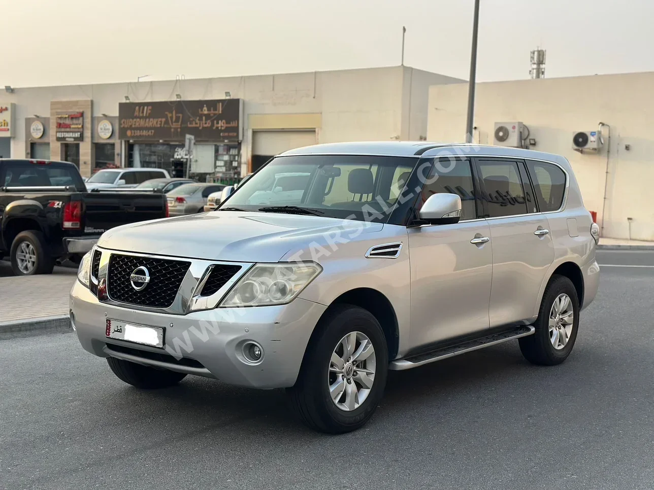 Nissan  Patrol  SE  2013  Automatic  327,000 Km  8 Cylinder  Four Wheel Drive (4WD)  SUV  Silver