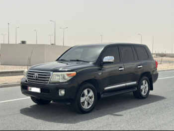 Toyota  Land Cruiser  VXR  2013  Automatic  236,000 Km  8 Cylinder  Four Wheel Drive (4WD)  SUV  Black