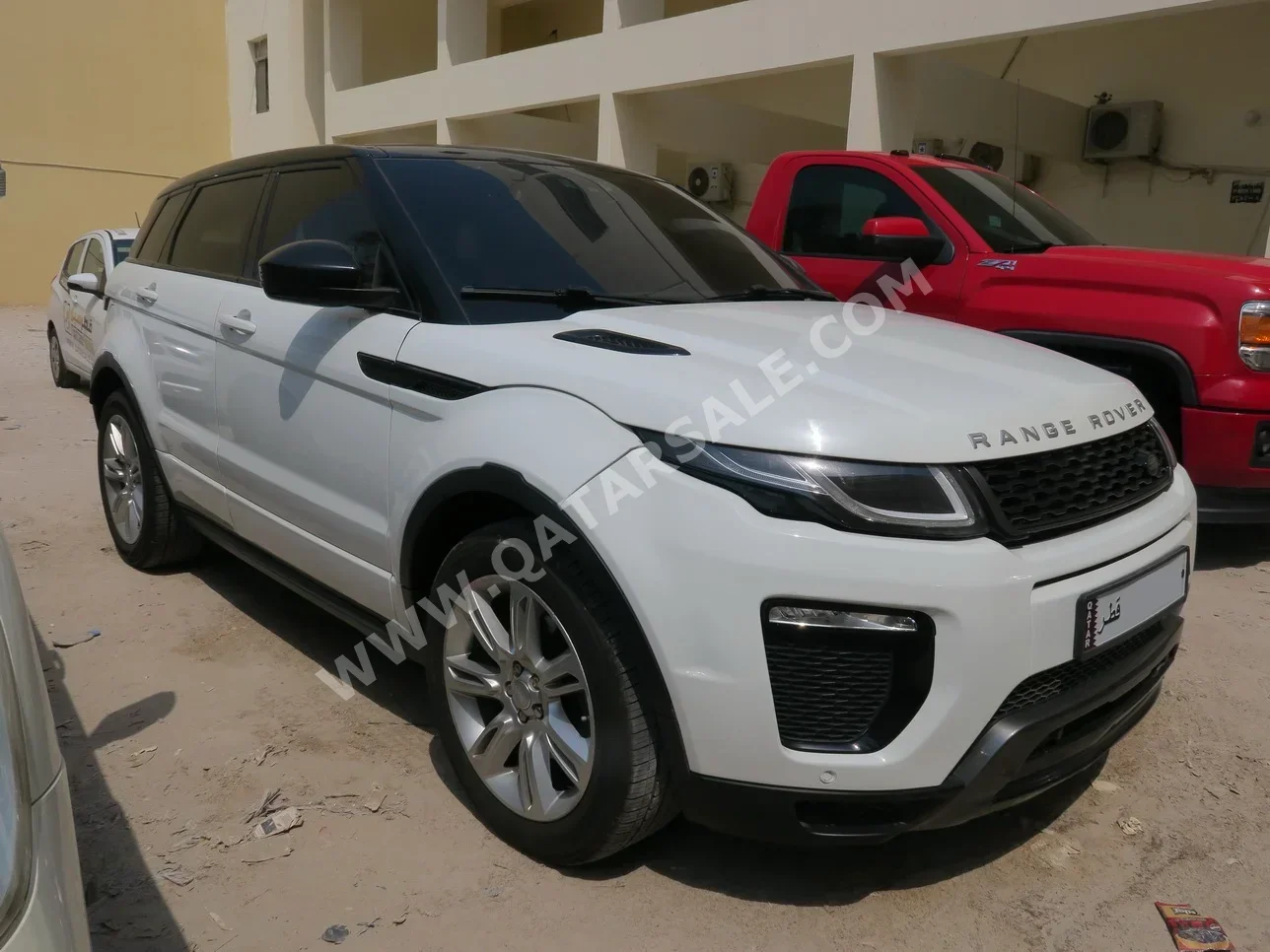 Land Rover  Evoque  2017  Automatic  134,000 Km  4 Cylinder  Four Wheel Drive (4WD)  SUV  White