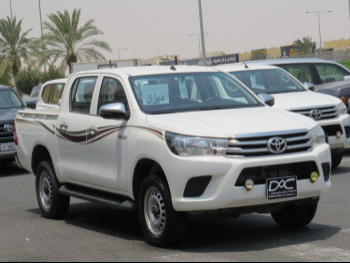 Toyota  Hilux  2019  Automatic  35,000 Km  4 Cylinder  Four Wheel Drive (4WD)  Pick Up  White