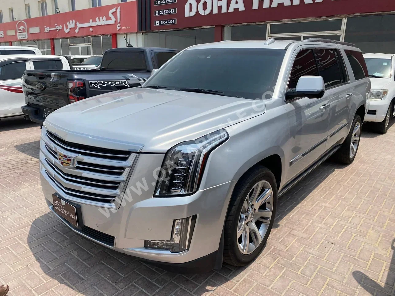 Cadillac  Escalade  Platinum  2016  Automatic  163,000 Km  8 Cylinder  Four Wheel Drive (4WD)  SUV  Silver