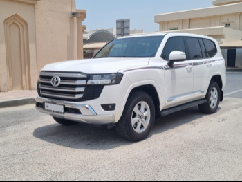 Toyota  Land Cruiser  GXR  2025  Automatic  5,000 Km  6 Cylinder  Four Wheel Drive (4WD)  SUV  White  With Warranty