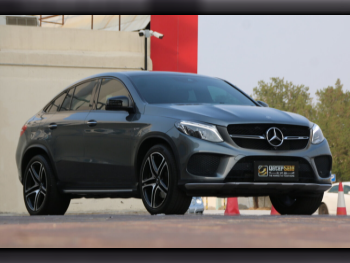 مرسيدس - بنز  جي ال اي  43 AMG  2018  اوتوماتيك  117,000 كم  8 سلندر  دفع رباعي  اس يو في  رمادي