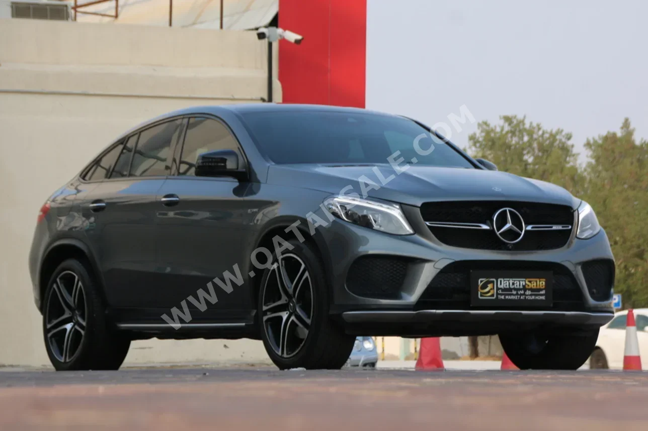 مرسيدس - بنز  جي ال اي  43 AMG  2018  اوتوماتيك  117,000 كم  8 سلندر  دفع رباعي  اس يو في  رمادي
