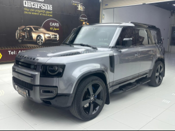 Land Rover  Defender  110  2022  Automatic  94,000 Km  6 Cylinder  Four Wheel Drive (4WD)  SUV  Gray