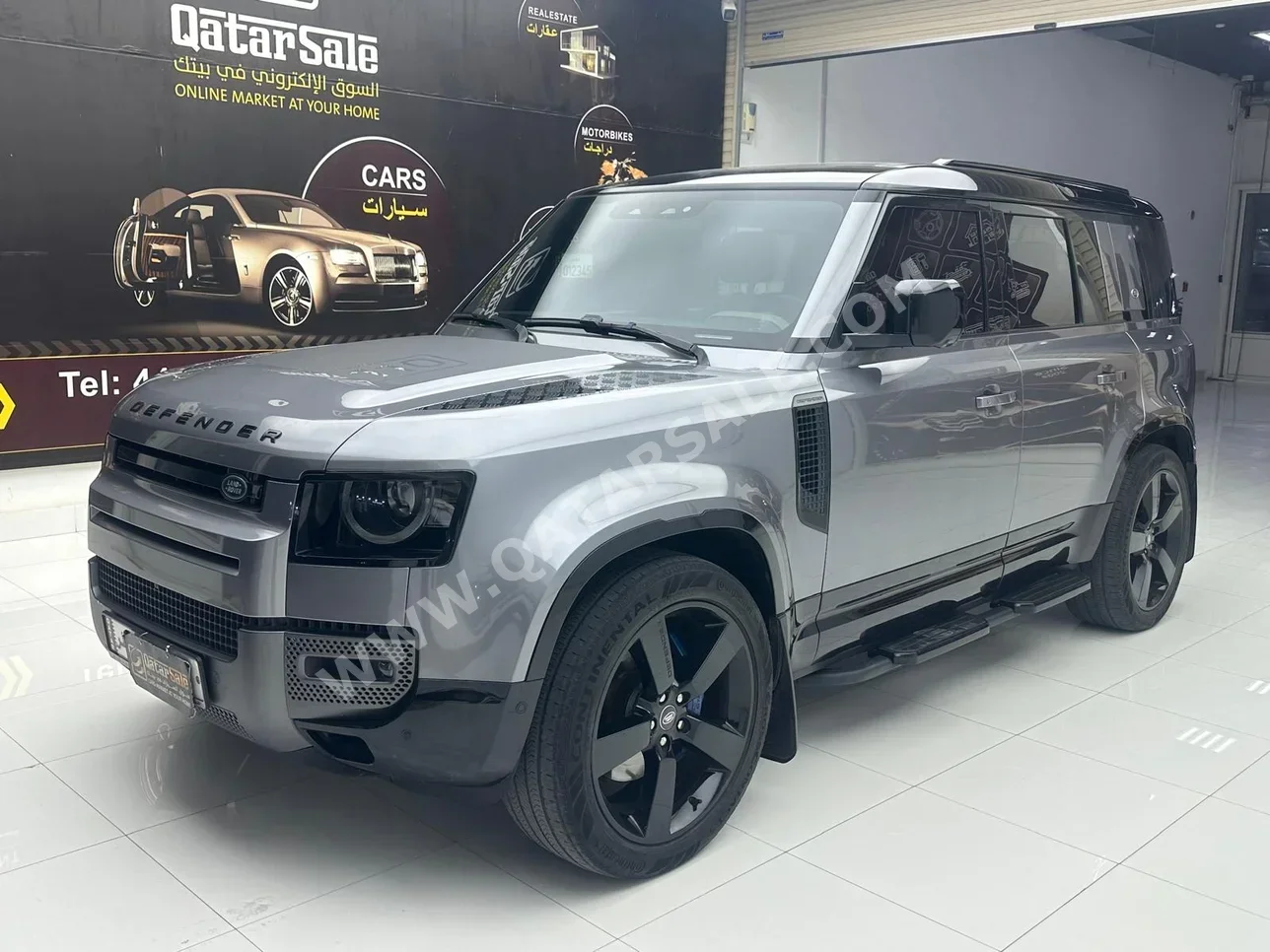 Land Rover  Defender  110  2022  Automatic  94,000 Km  6 Cylinder  Four Wheel Drive (4WD)  SUV  Gray