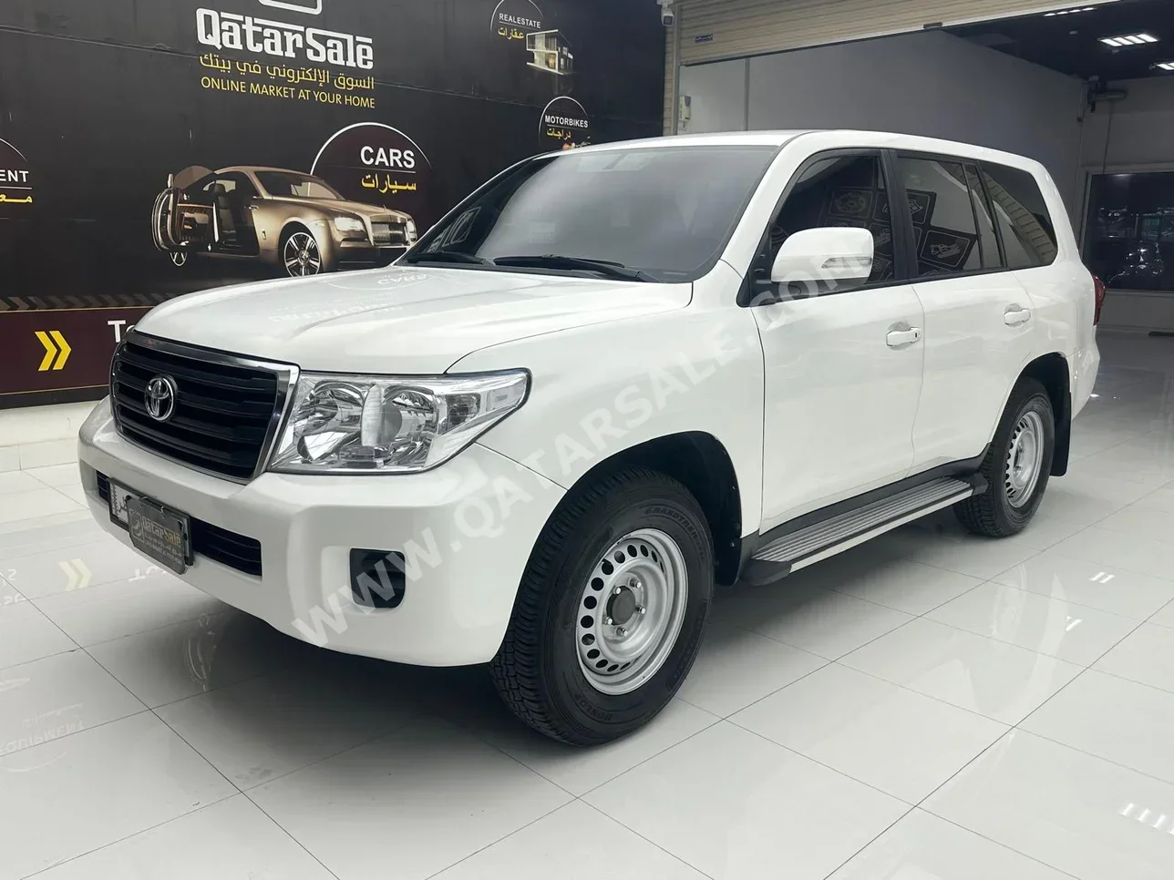 Toyota  Land Cruiser  G  2013  Automatic  245,000 Km  6 Cylinder  Four Wheel Drive (4WD)  SUV  White