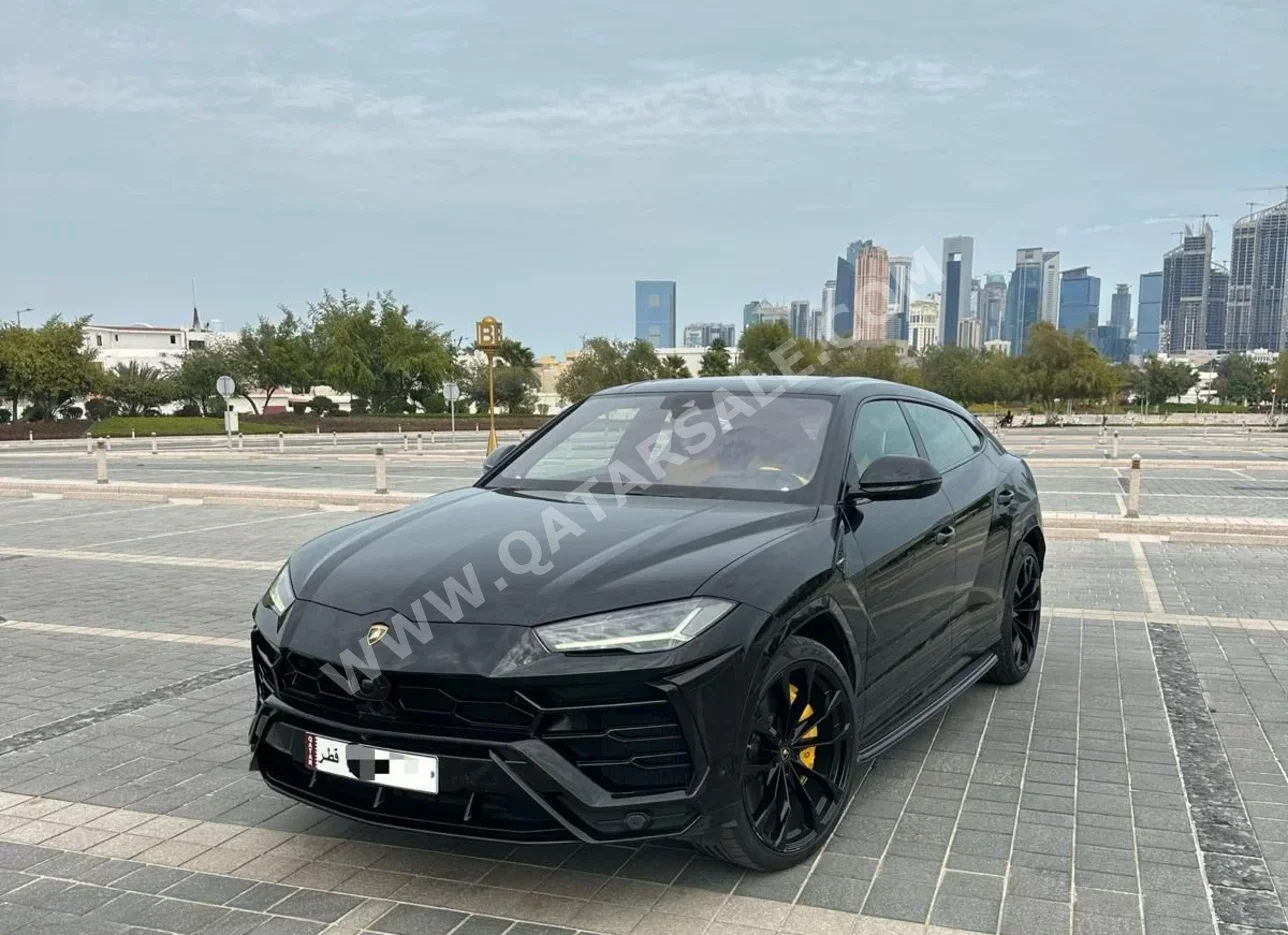 Lamborghini  Urus  2019  Automatic  98,000 Km  8 Cylinder  Four Wheel Drive (4WD)  SUV  Black  With Warranty