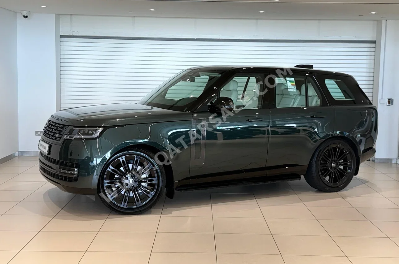 Land Rover  Range Rover  Vogue SE  2025  Automatic  2,315 Km  6 Cylinder  Four Wheel Drive (4WD)  SUV  Green  With Warranty