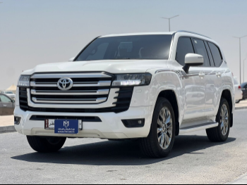 Toyota  Land Cruiser  GXR Twin Turbo  2022  Automatic  71,000 Km  6 Cylinder  Four Wheel Drive (4WD)  SUV  White  With Warranty