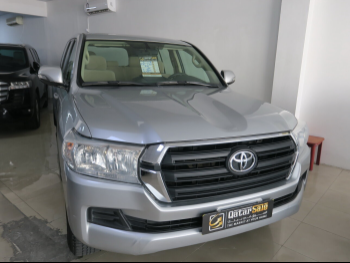 Toyota  Land Cruiser  GX  2020  Automatic  94,000 Km  6 Cylinder  Four Wheel Drive (4WD)  SUV  Gray