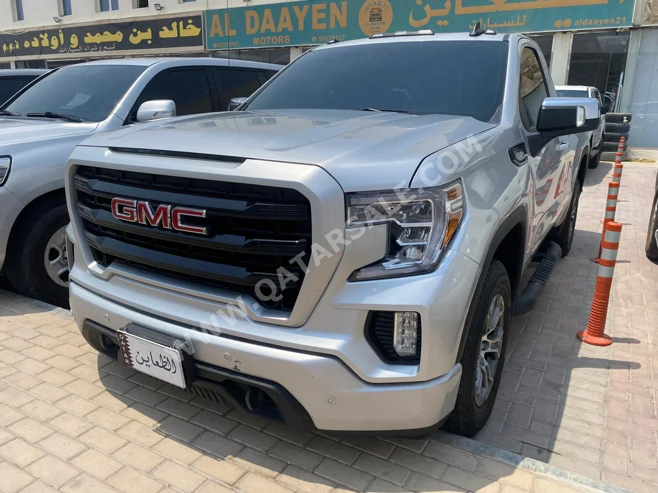 GMC  Sierra  Elevation  2022  Automatic  76,000 Km  8 Cylinder  Four Wheel Drive (4WD)  Pick Up  Silver