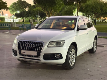 اودي  كيو 5  45 TFSI Quattro  2016  اوتوماتيك  107,000 كم  4 سلندر  دفع رباعي  اس يو في  أبيض