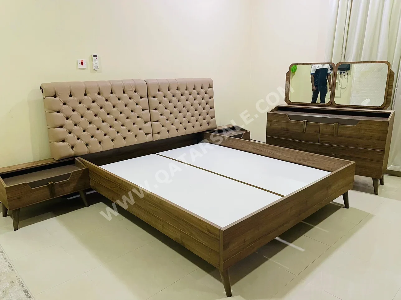 Bedroom Sets - 6 Pieces Set  - Brown