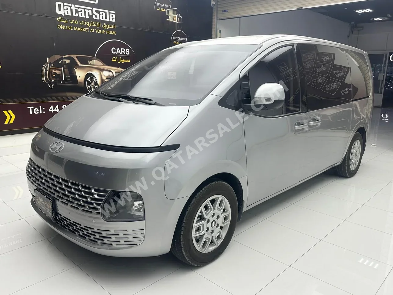 Hyundai  Staria  2024  Automatic  17,000 Km  6 Cylinder  Front Wheel Drive (FWD)  Van / Bus  Gray  With Warranty