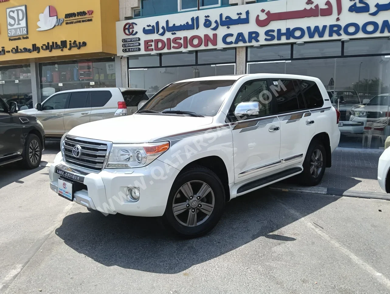Toyota  Land Cruiser  GXR  2014  Automatic  200,000 Km  6 Cylinder  Four Wheel Drive (4WD)  SUV  White