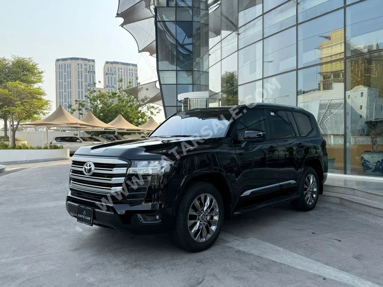 Toyota  Land Cruiser  GXR Twin Turbo  2025  Automatic  10,000 Km  6 Cylinder  Four Wheel Drive (4WD)  SUV  Black  With Warranty