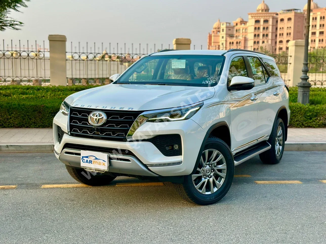 Toyota  Fortuner  SR5  2024  Automatic  0 Km  6 Cylinder  Four Wheel Drive (4WD)  SUV  White  With Warranty