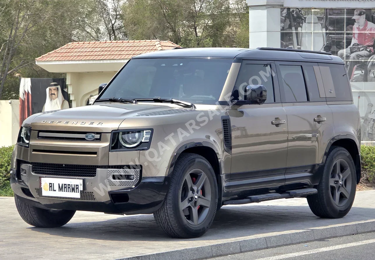 Land Rover  Defender  110 SE  2020  Automatic  130,000 Km  6 Cylinder  Four Wheel Drive (4WD)  SUV  Gold