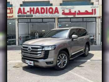 Toyota  Land Cruiser  GXR Twin Turbo  2022  Automatic  50,000 Km  6 Cylinder  Four Wheel Drive (4WD)  SUV  Bronze  With Warranty